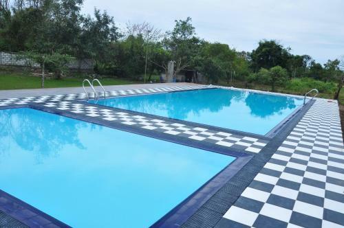 Eco Hotel Black & White - Anuradhapura