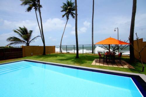 Hamilton Beach Villa