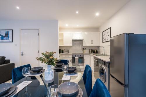 Apartamento Gorgeous 2 Bed Apt - Waterfront, Parking & Balcony - Sleeps 6!