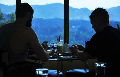Hotel Sky Green Resort