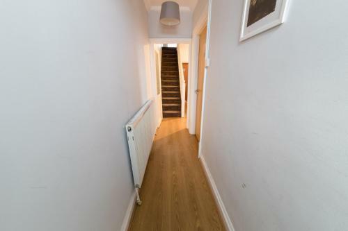 Apartamento Modern And Spacious House Perfect For Teams