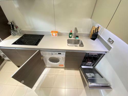 Maidenhead Stylish And Modern 2 Bedroom Apartment