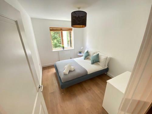 Maidenhead Stylish And Modern 2 Bedroom Apartment