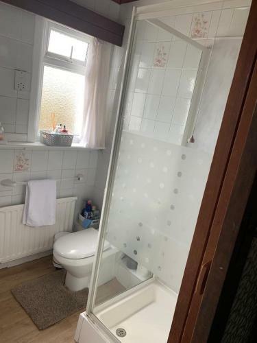 Beautiful 5 Bedroom House In Maidstone