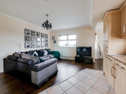Pass The Keys Lovely 1 Bed Apartment Overlooking Albert Park