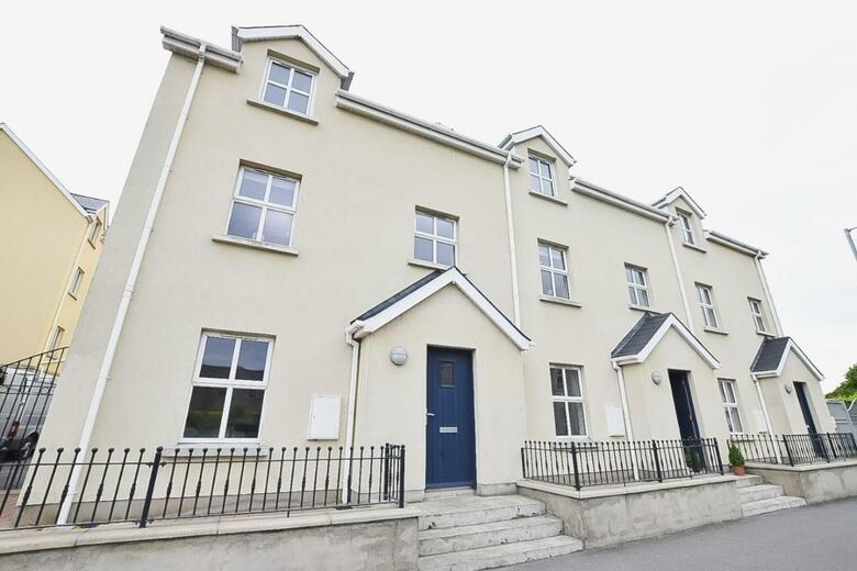 Hillyard Mews