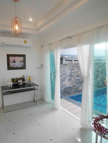 Chalong Pool Villa 3 Beds, 2 Mins To Chalong Pier