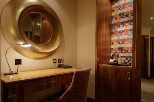 Hotel The Cambridge Belfry - Qhotels