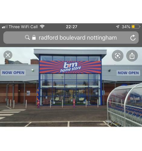 Hostal Your Nottingham Vacation, Business Apart, Parking