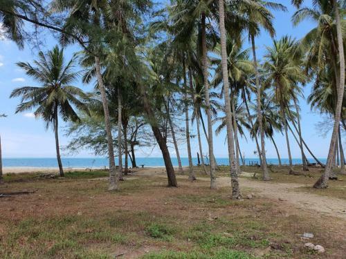 Hotel Oyo 90278 Redzwan's Beach Resort