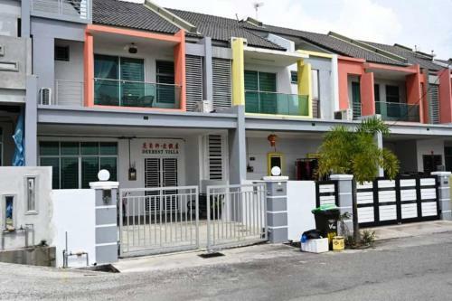 Desa Impian Families Cheerful Deerest Villa.