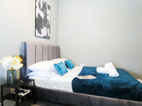Tudors E Suites 3 Bedroom House With Garden