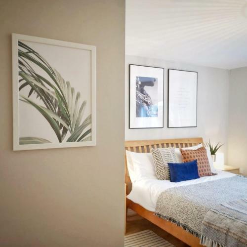 Central Spacious & Stylish Apartment With Free Parking