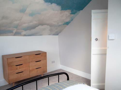 Apartamento The Old Post Office - Bright & Modern 4bdr Townhouse