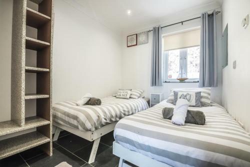 Pendine Heights - 2 Bedroom Apartment - Pendine