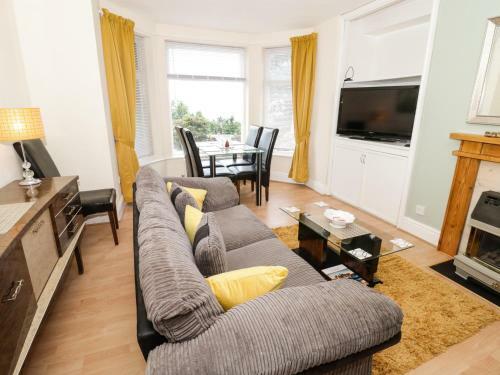 Llys Madoc, Basement Apartment