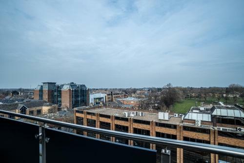 Peterborough Luxury Penthouse Apartments W - Parking