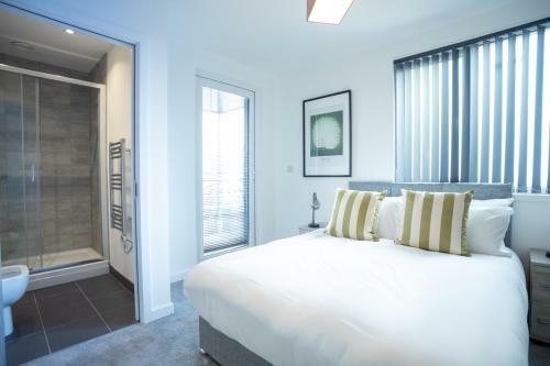 Peterborough Luxury Penthouse Apartments W - Parking