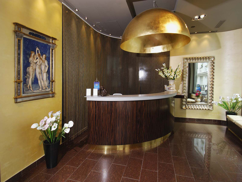 Ea Hotel Crystal Palace