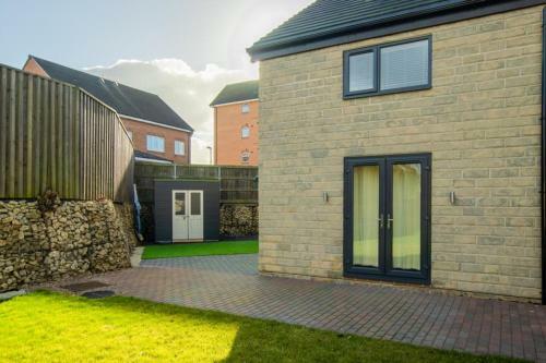 Brand New 3-bed Detached Family Home