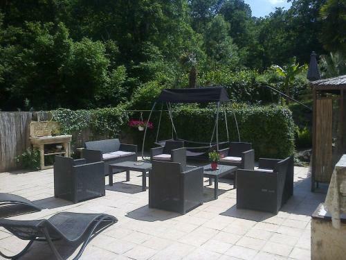 Bed & Breakfast Au Bois De Massier - Chambre D'h�tes