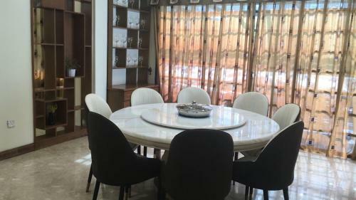 Seremban Grande Villa 163 By Vale Pine
