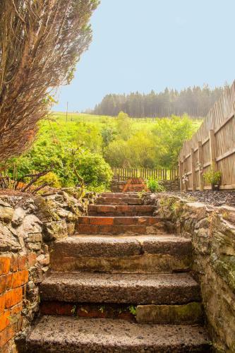 Afan Valley Holiday Home - Mountain Retreat!