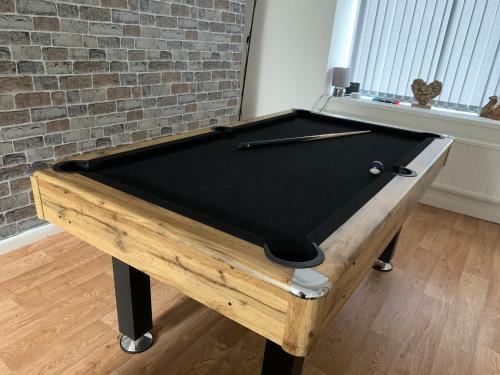 Miners Cottage Wales Sleep 8 Log Burner Pool Table
