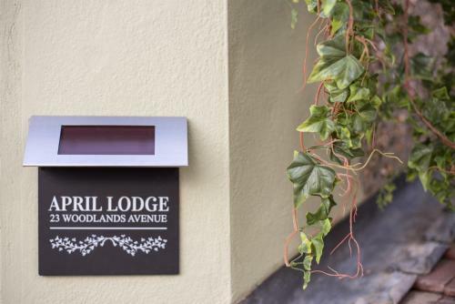 Bed & Breakfast April Lodge