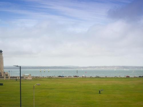 Pass The Keys Amazing Views 2 Bed Central Apartment