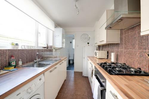 Cute 2 Bed Seaside House 5 Min Walk To Seafront