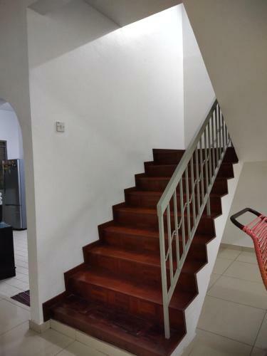 2725 Homestay
