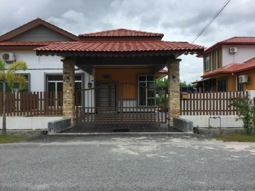 Homestay Kak Maz