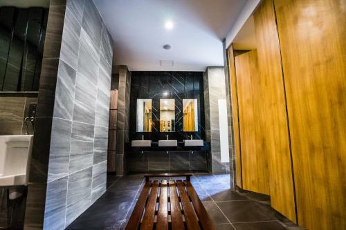 Apartamento Imperio Residence With Private Bathtub By Lets Stay