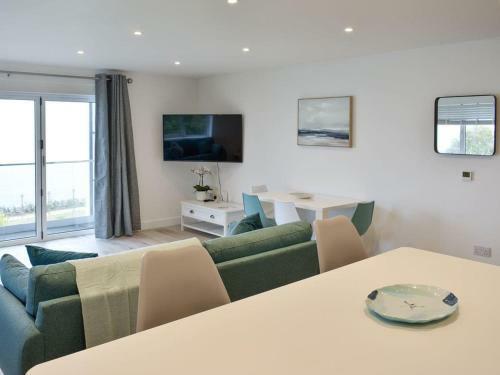 Royal Cliff Luxury Apartments - The Bay