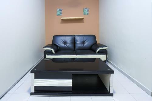Oyo Home 90244 Dkeris 2bhk Apartment