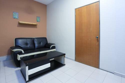 Oyo Home 90244 Dkeris 2bhk Apartment