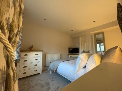 *new* Farthings, Luxurious 4 Bedroom Home!!
