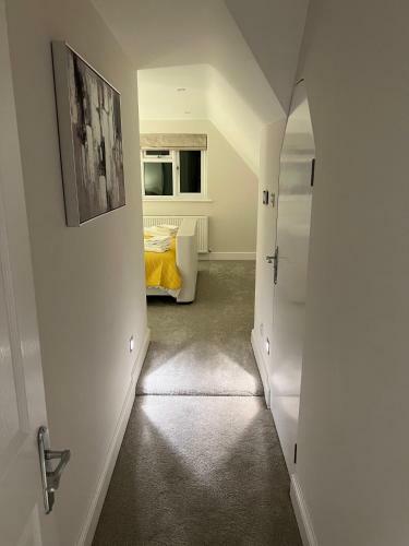*new* Farthings, Luxurious 4 Bedroom Home!!