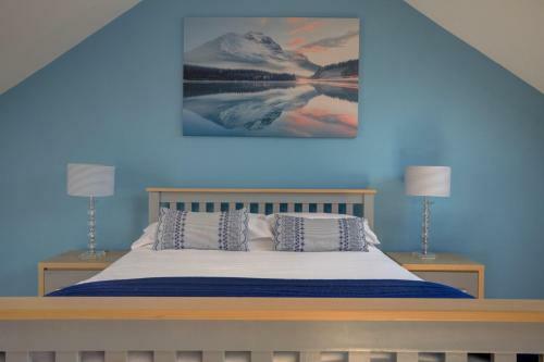 Sunderland Self Catering 2 - Violet Cottage Free Parking