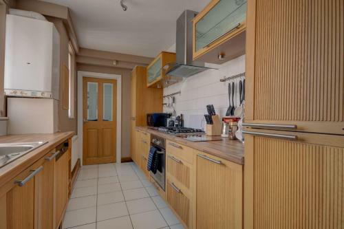 Sunderland Self Catering 2 - Violet Cottage Free Parking