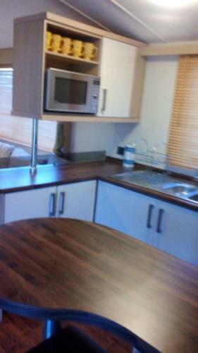 3 Bedroom 2 Bathroom Prestige Caravan Presthaven Sands