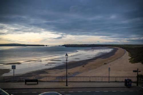 3 South Beach Court - Cosy Seafront Apartment