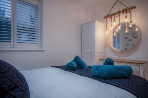 Midnight - 2 Bedroom Apartment - Tenby