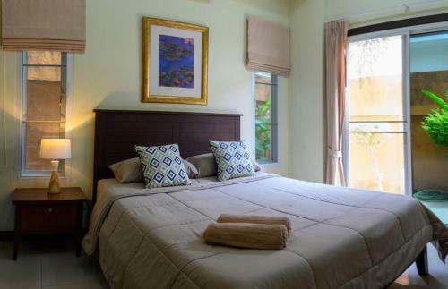 Baronial Pool Villas