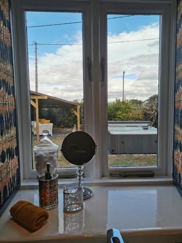 Pheasants Retreat With Hot Tub And Fire Pit