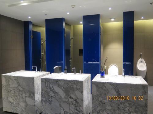 Central Pattaya Near Hilton 1 Br Poolseaview 8