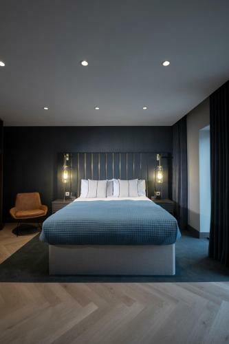 The Heyford Hotel