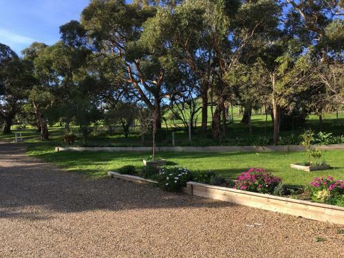 Lazy Days Bed &breakfast Cottage - Victor Harbor