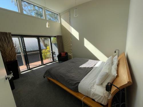 Halls Gap Spa Accommodation - Wifi - Glengarriff Townhouse 3